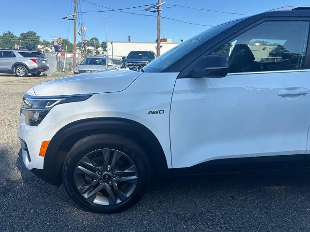 Used 2021 Kia Seltos S AWD/4WD image 11