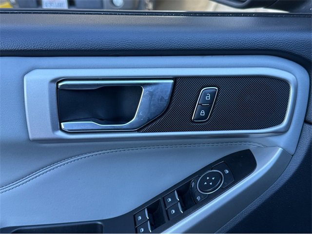 Certified 2022 Ford Explorer XLT w/ Equipment Group 202A image 40