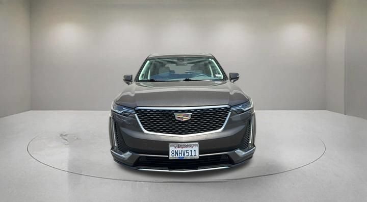 Used 2020 Cadillac XT6 Premium Luxury AWD/4WD image 2