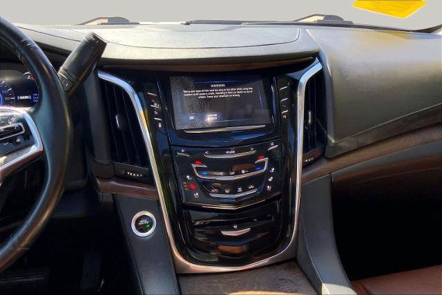 Used 2017 Cadillac Escalade Premium Luxury AWD/4WD image 7
