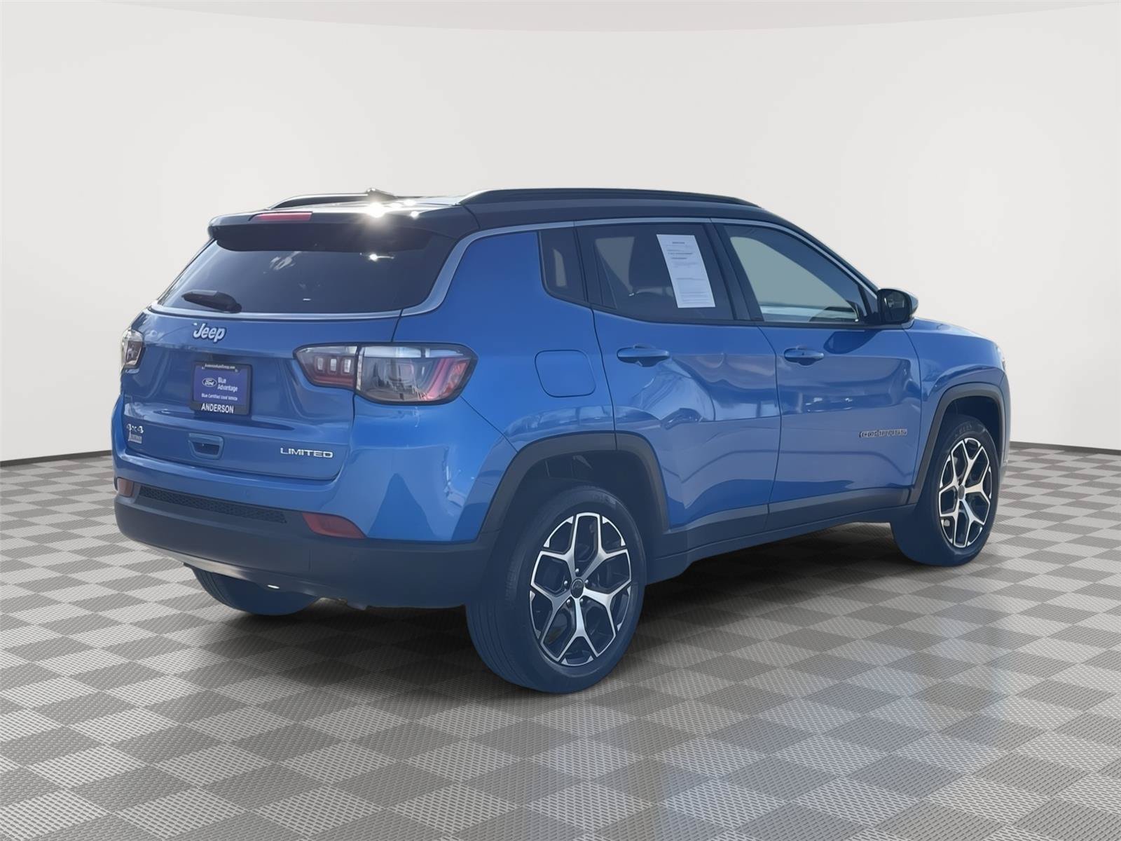 Used 2025 Jeep Compass Limited AWD/4WD image 7