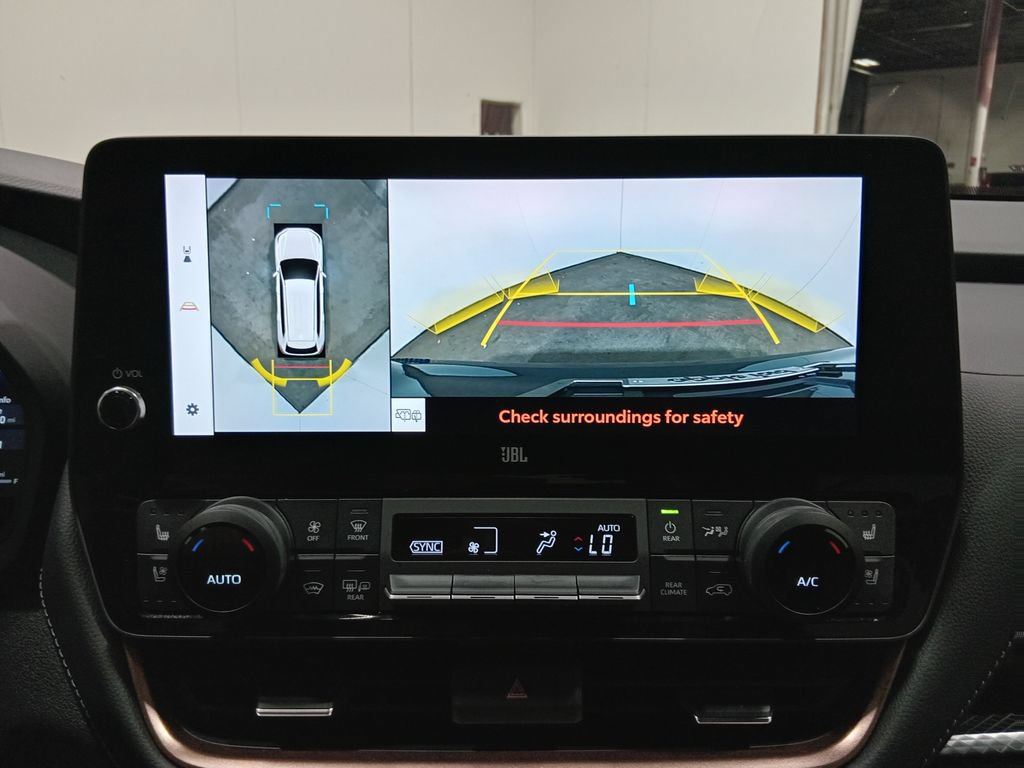 Used 2025 Toyota Grand Highlander AWD Hybrid image 25