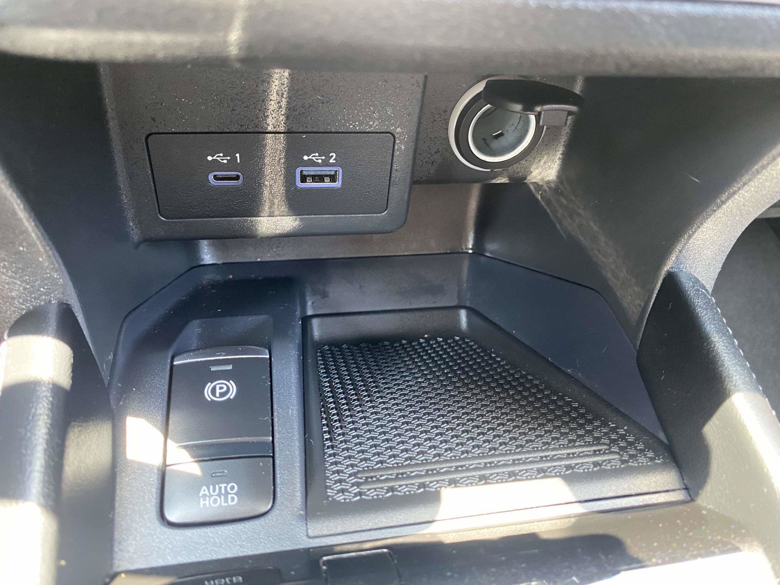 Used 2024 Nissan Kicks SV FWD image 25
