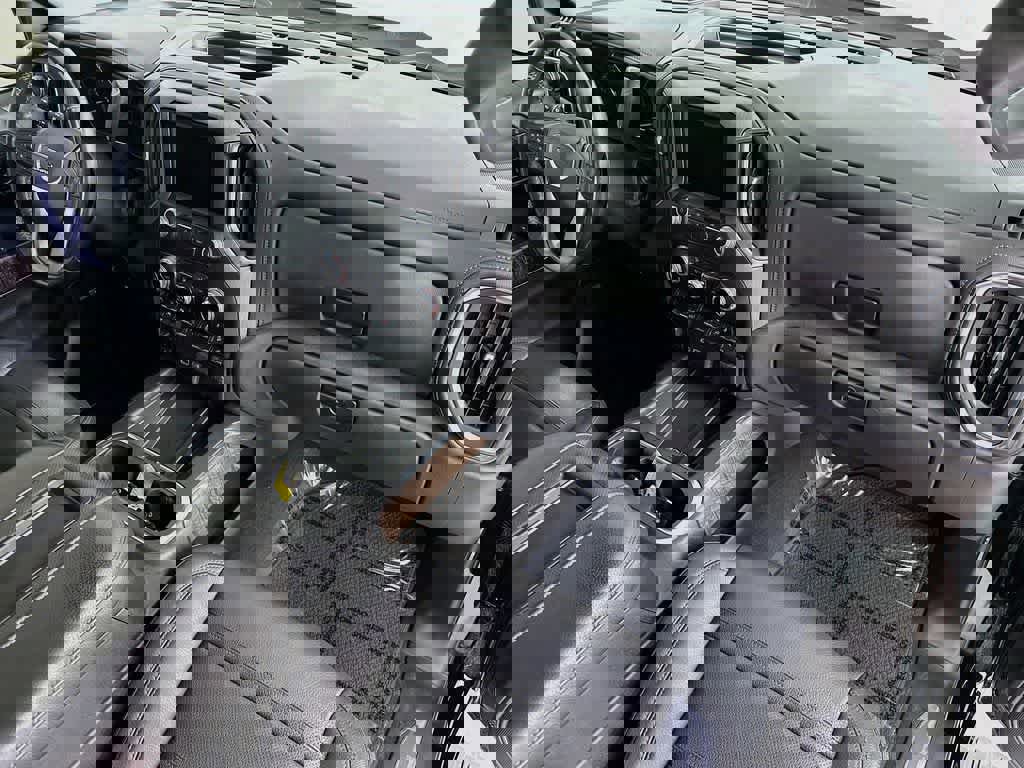 Used 2022 GMC Sierra 1500 Denali w/ Denali Premium Package image 34