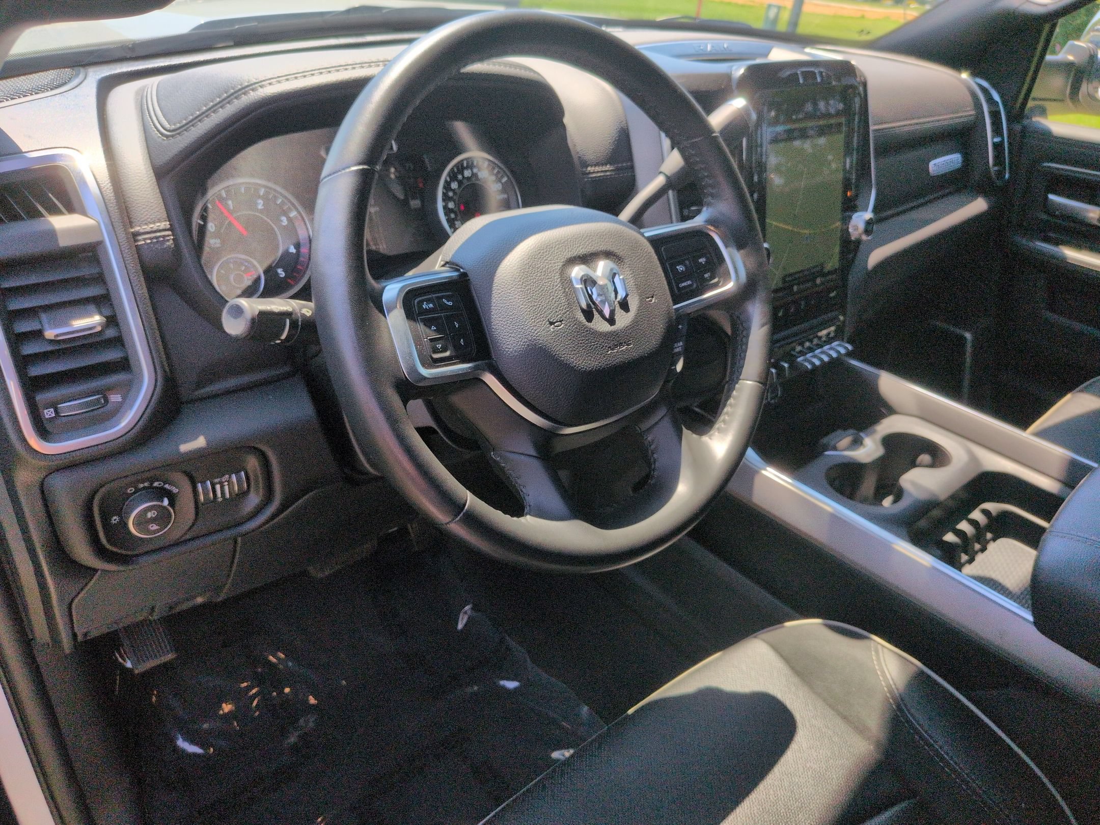 Used 2021 RAM 3500 Laramie AWD/4WD image 17