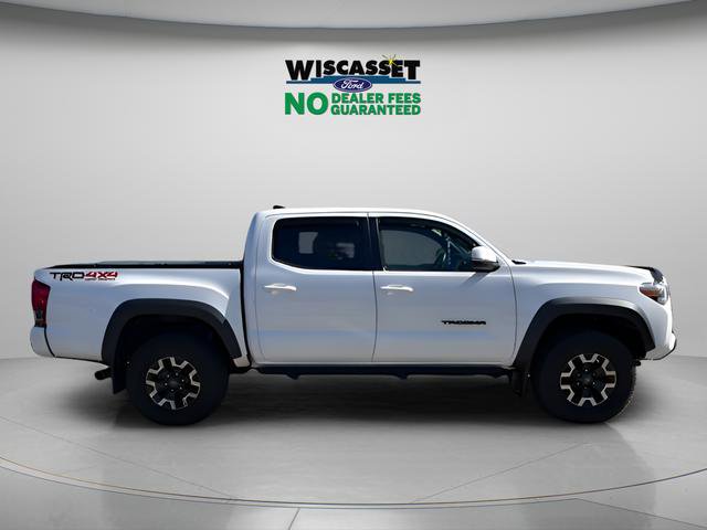 Used 2017 Toyota Tacoma TRD Off-Road w/ Premium & Technology Package AWD/4WD image 4