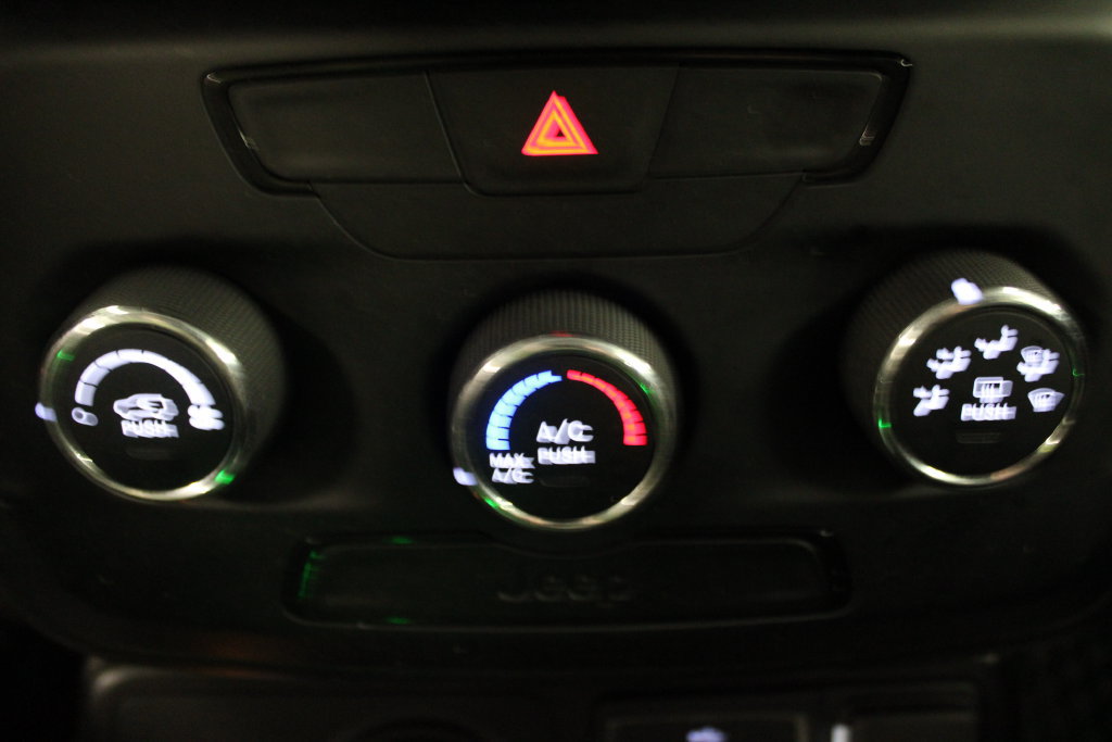 Used 2020 Jeep Renegade Sport AWD/4WD image 23