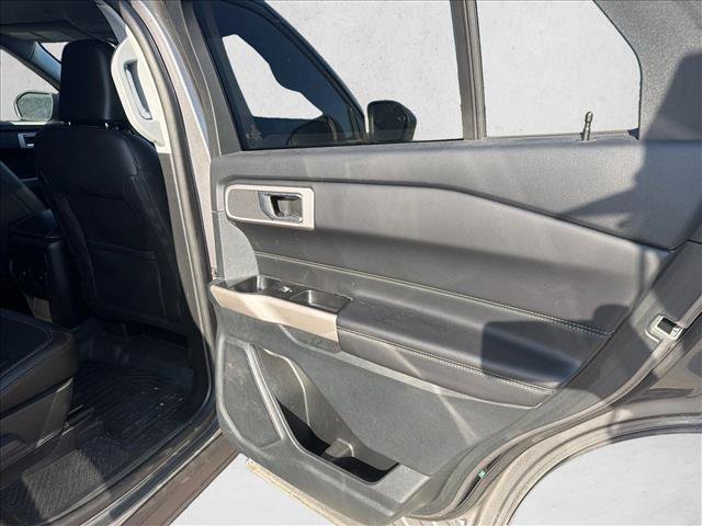 Certified 2024 Ford Explorer XLT w/ Equipment Group 202A RWD image 23