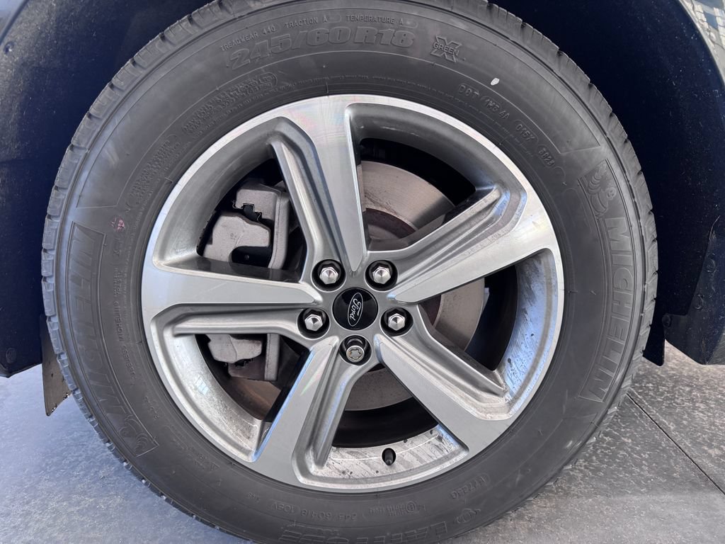 Certified 2024 Ford Edge SEL w/ Convenience Package AWD/4WD image 9