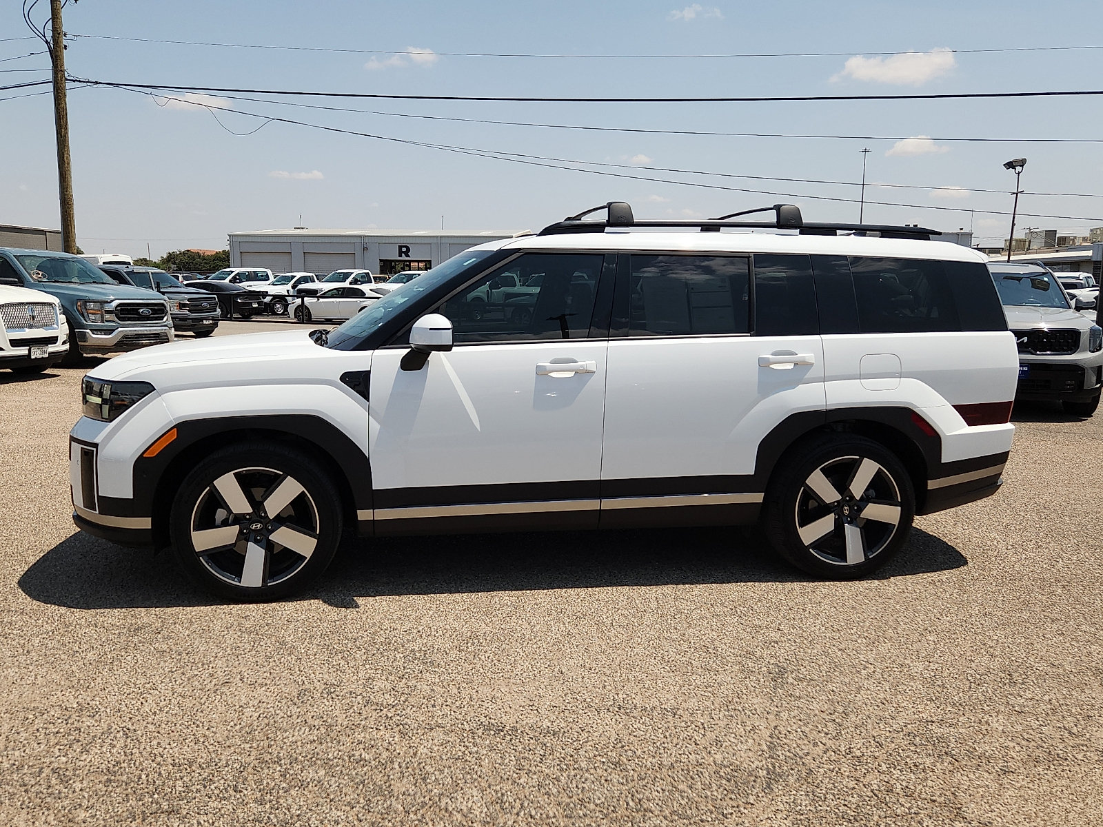 Used 2026 Hyundai Santa Fe Limited FWD image 4