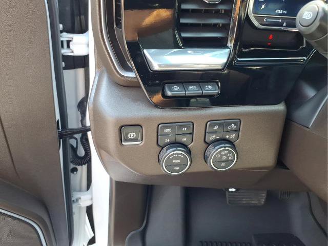 Used 2025 Chevrolet Silverado 1500 LTZ w/ LTZ Premium Package AWD/4WD image 23