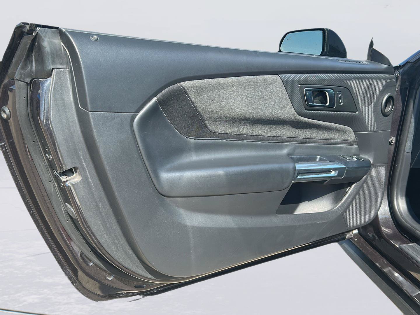 Certified 2024 Ford Mustang Coupe RWD image 8