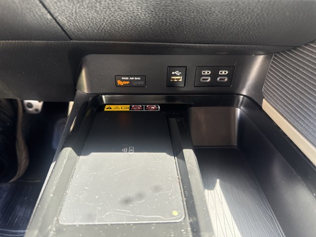 Used 2025 Toyota Camry SE FWD image 23