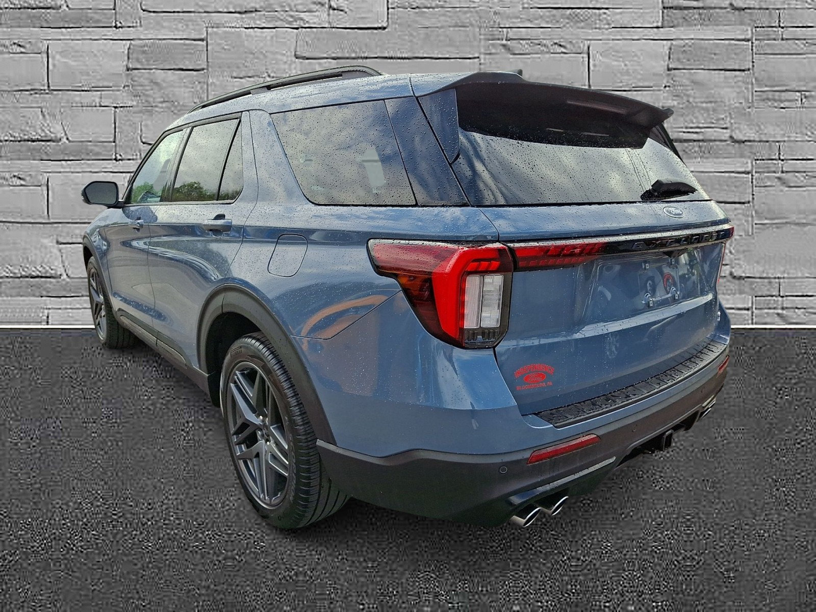 Certified 2025 Ford Explorer ST AWD/4WD image 8
