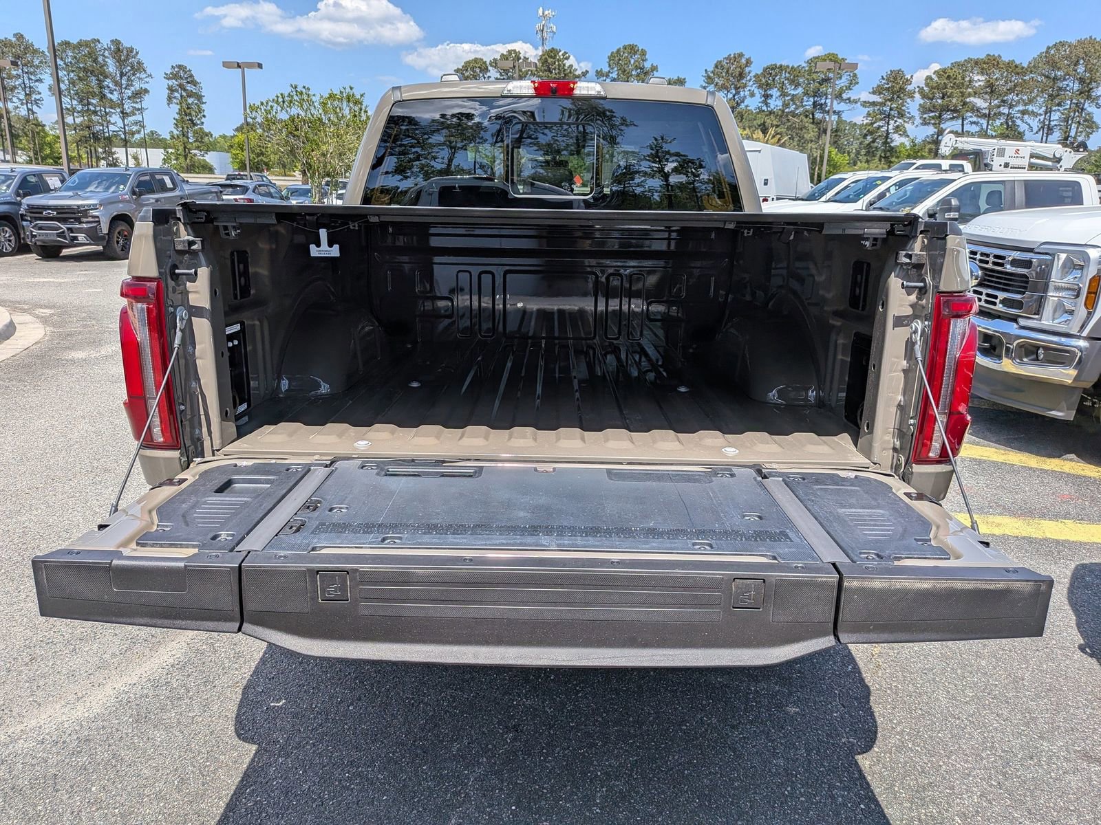 Certified 2025 Ford F150 Platinum w/ Equipment Group 703A Plus AWD/4WD image 8