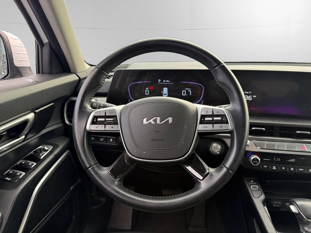 Used 2025 Kia Telluride S FWD image 12