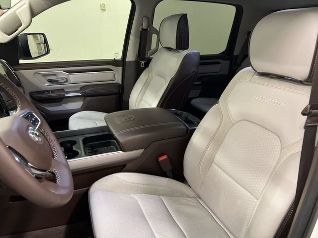 Used 2025 RAM 1500 Laramie AWD/4WD image 4