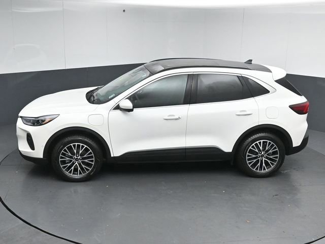 Certified 2024 Ford Escape SE w/ PHEV Premium Package image 7