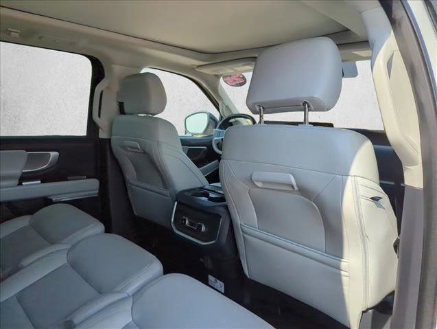 Certified 2025 Ford Expedition Max Platinum AWD/4WD image 21