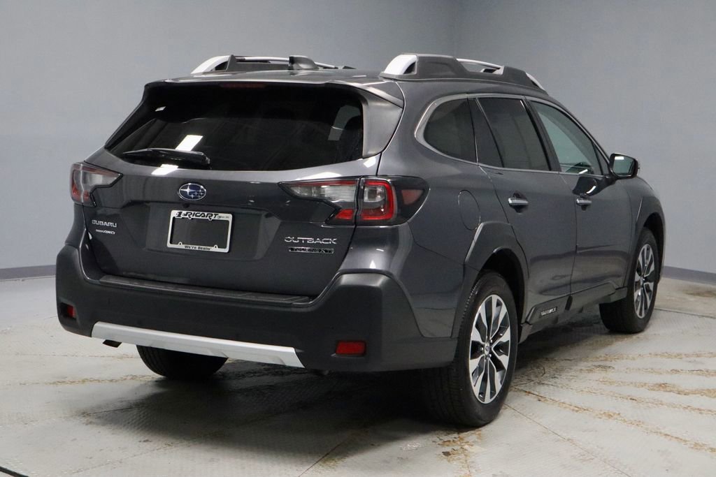 Used 2023 Subaru Outback Touring XT AWD/4WD image 5