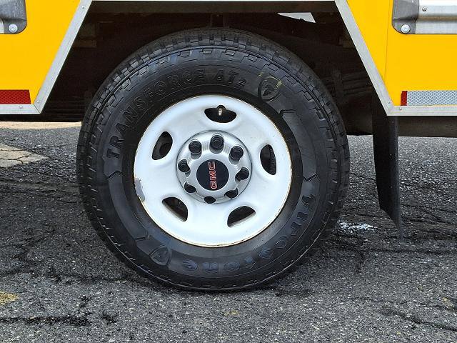 Used 2021 GMC Savana 3500 w/ Power Convenience Package RWD image 8