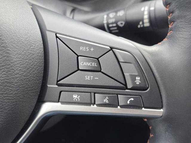 Used 2025 Nissan Sentra SR w/ SR Premium Package image 15