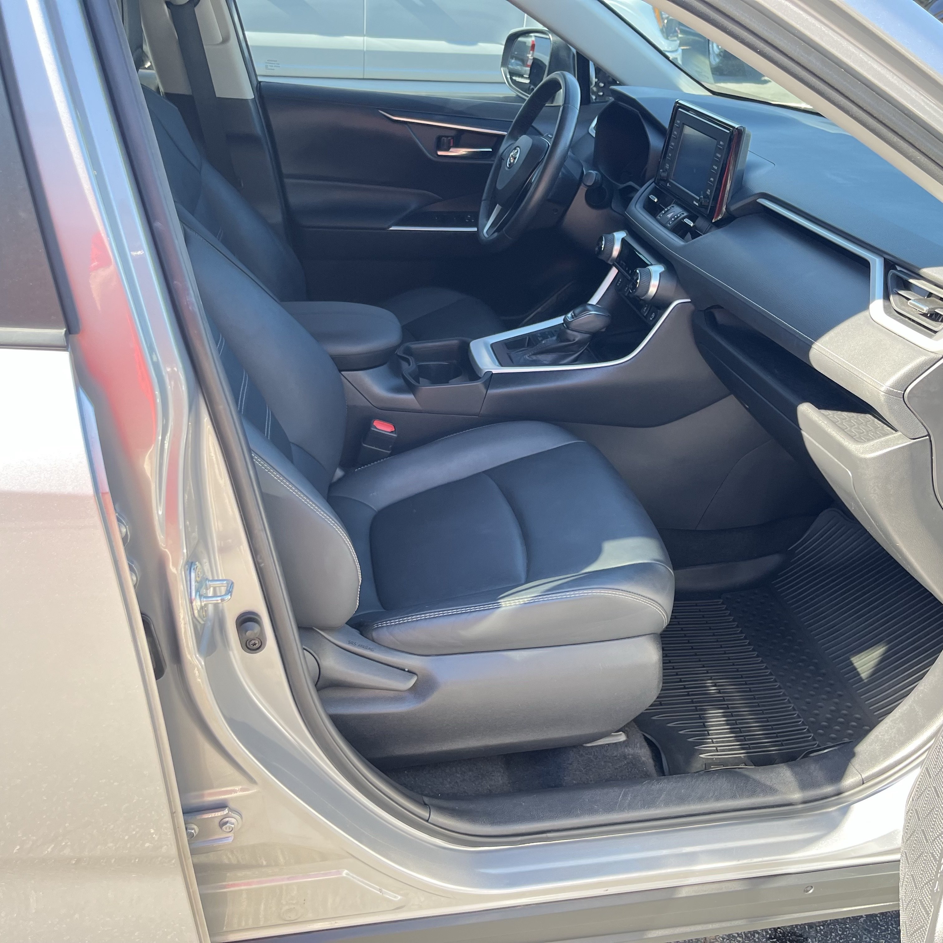Used 2021 Toyota RAV4 XLE Premium AWD/4WD image 13