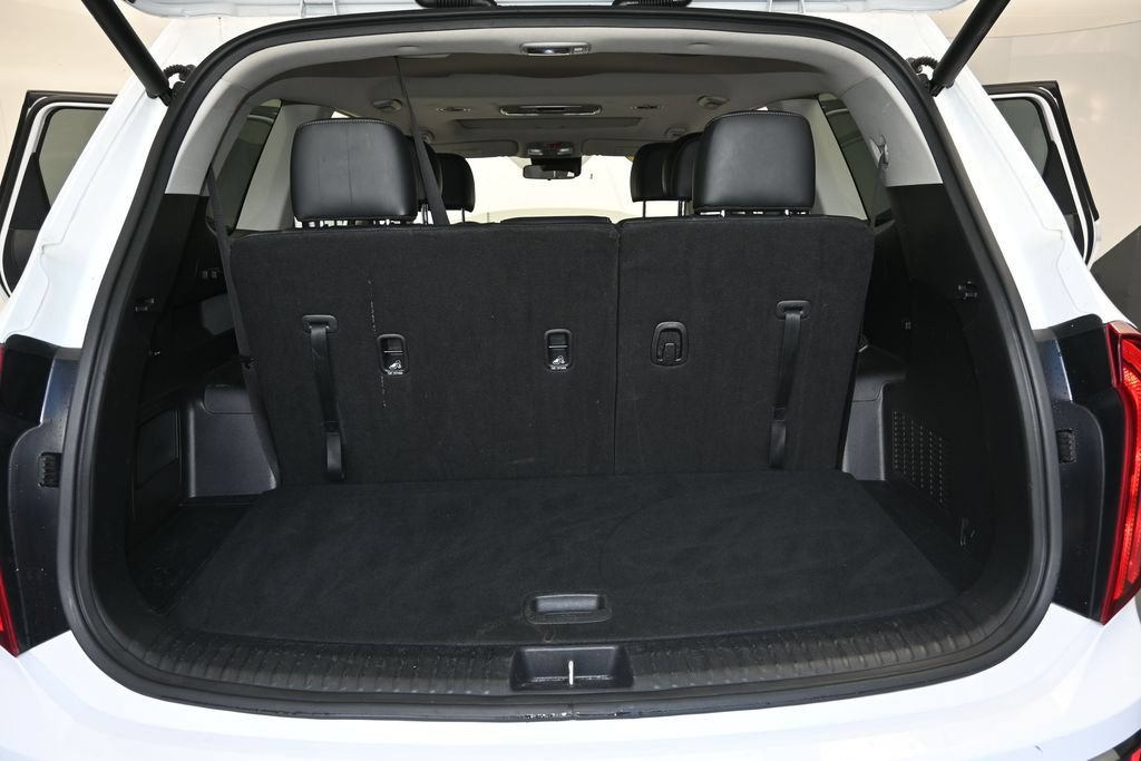 Used 2025 Kia Telluride S FWD image 11