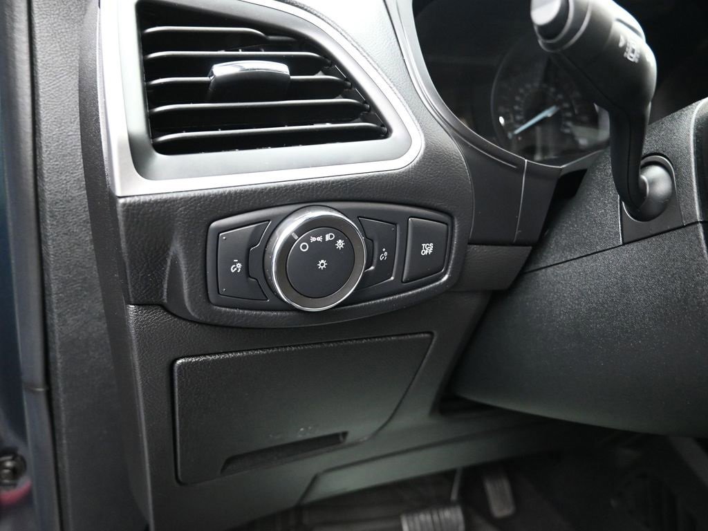 Certified 2022 Ford Edge SE w/ Black Appearance Package image 28