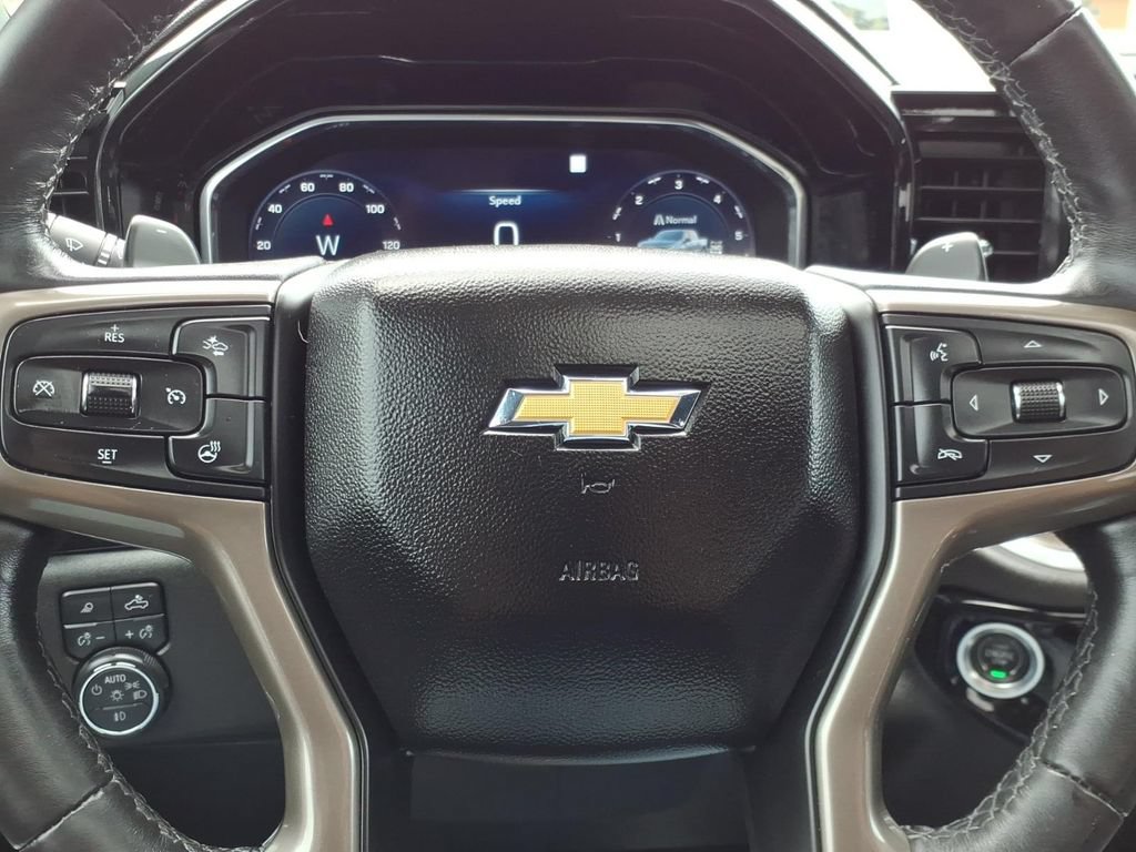 Used 2022 Chevrolet Silverado 1500 High Country w/ Technology Package AWD/4WD image 27