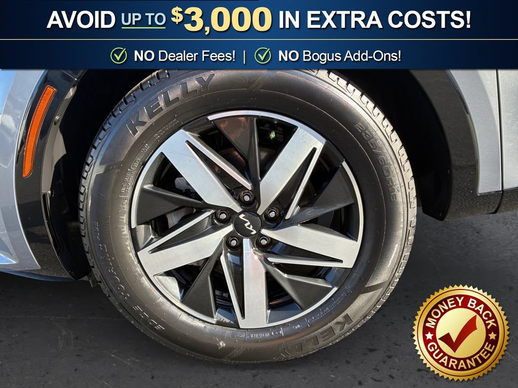 Used 2022 Kia Sorento S w/ Panoramic Sunroof Package FWD image 13