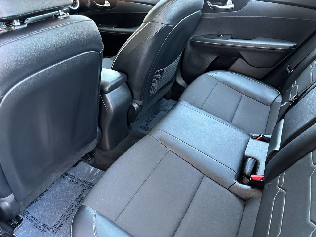Used 2023 Kia Forte GT-Line w/ GT-Line Premium Package FWD image 11