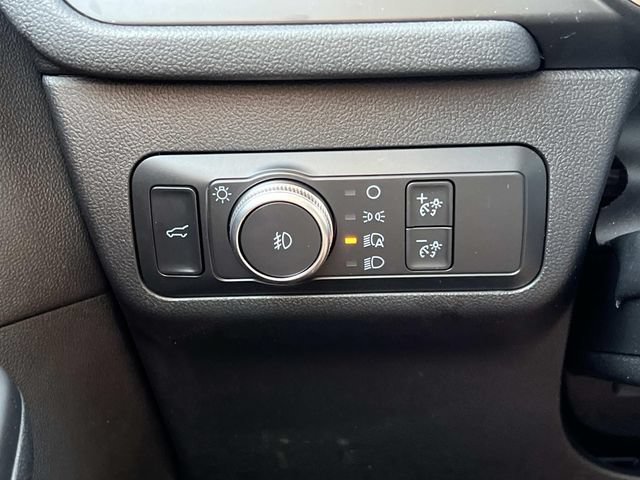 Certified 2020 Ford Escape Titanium AWD/4WD image 30