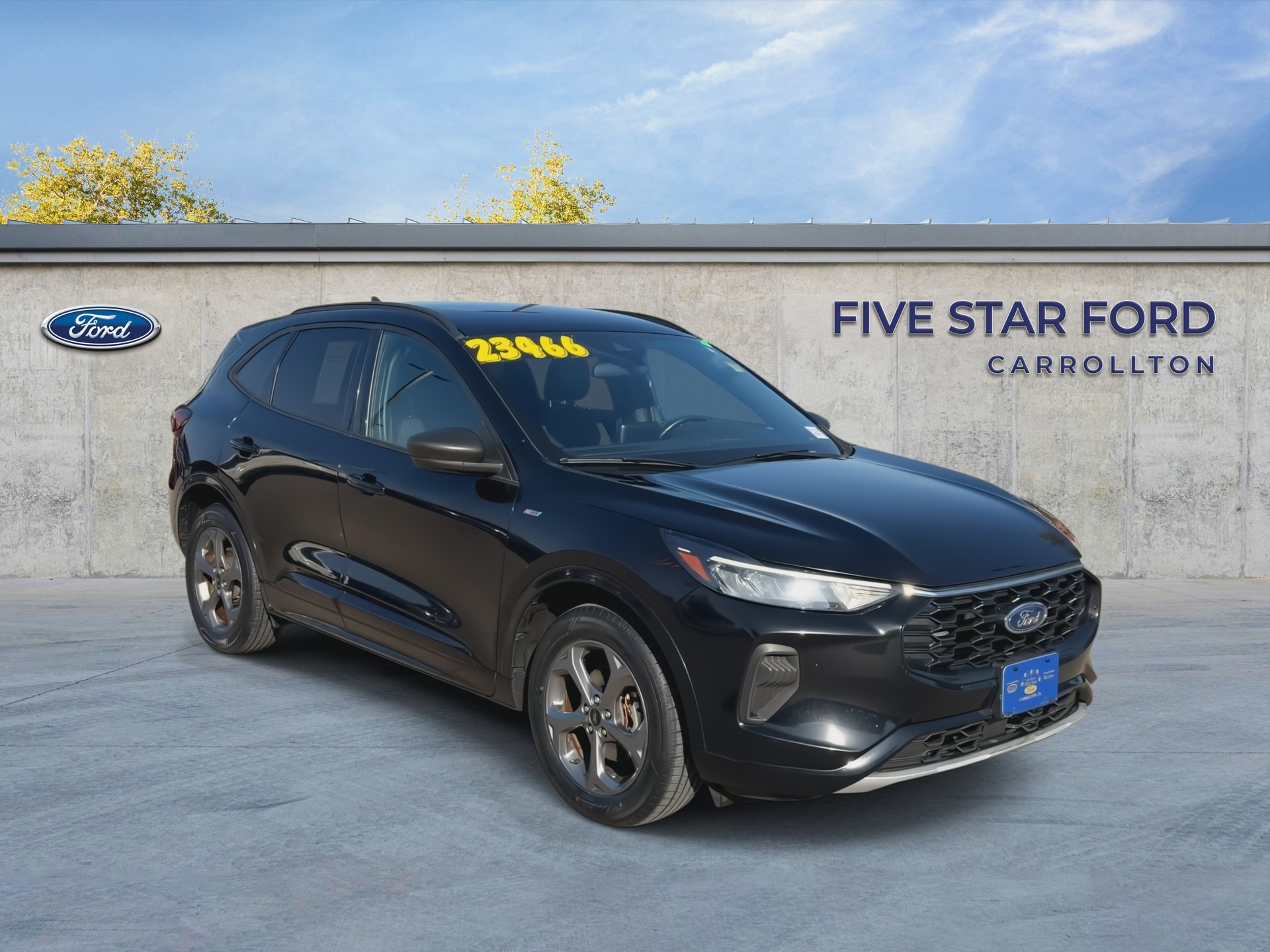 Certified 2023 Ford Escape ST-Line AWD/4WD image 2