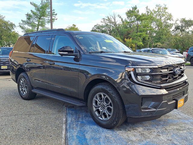 Certified 2026 Ford Expedition Active AWD/4WD image 23