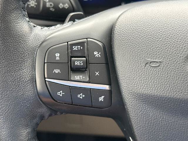 Certified 2020 Ford Escape Titanium AWD/4WD image 18