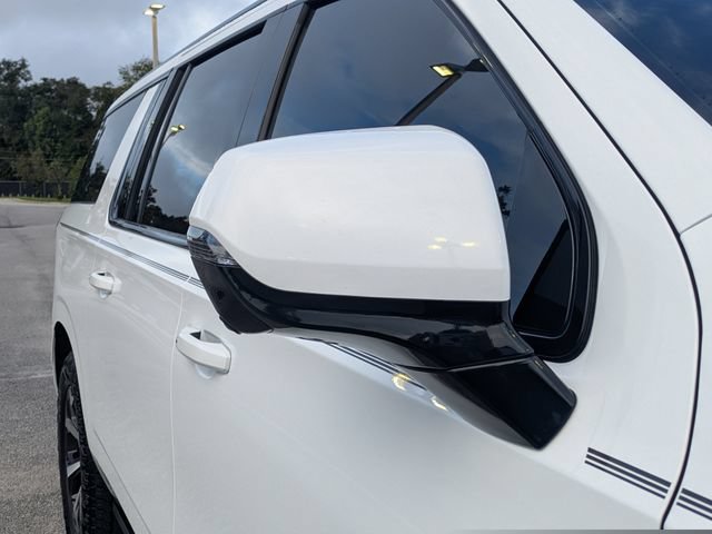 Used 2025 GMC Yukon XL AT4 Ultimate AWD/4WD image 12
