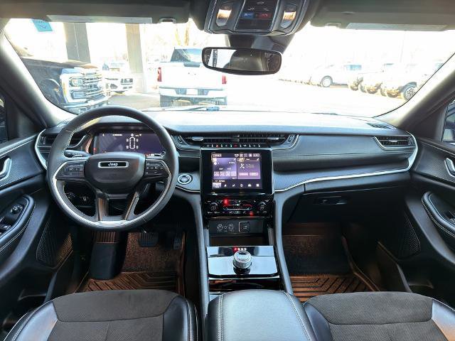 Used 2023 Jeep Grand Cherokee L Laredo image 30