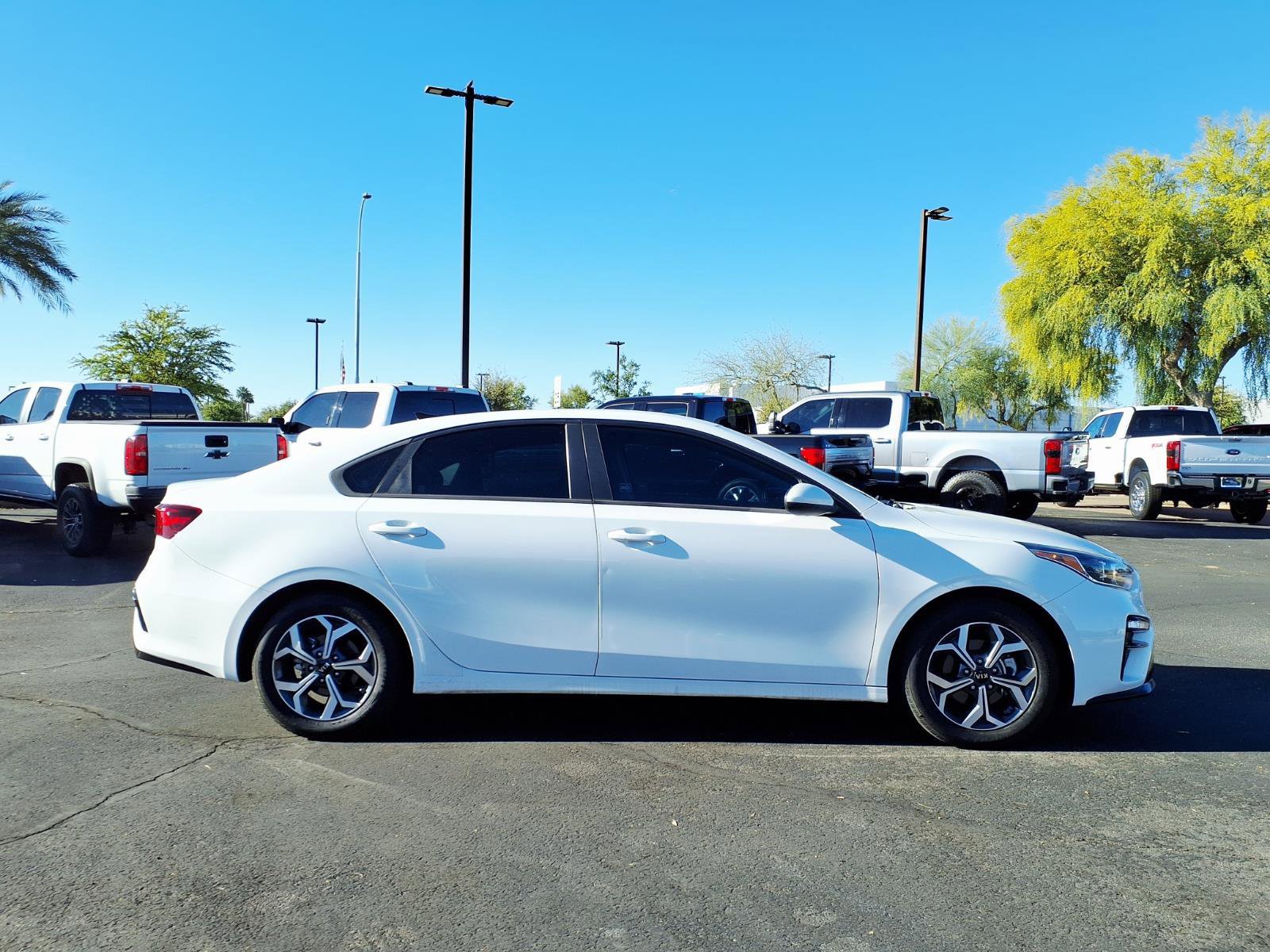 Used 2021 Kia Forte LXS image 2