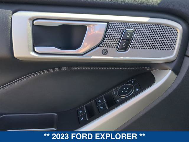 Certified 2023 Ford Explorer XLT w/ Equipment Group 202A RWD image 11
