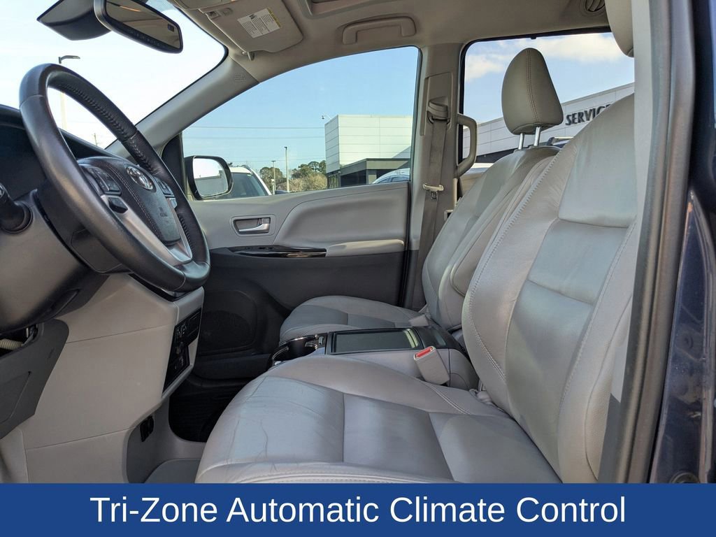 Used 2018 Toyota Sienna XLE Premium image 13