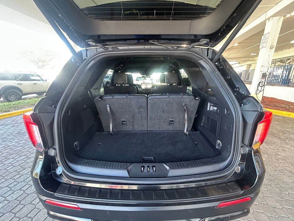 Certified 2025 Ford Explorer ST-Line image 31