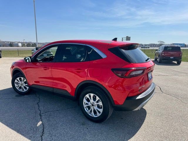 Certified 2024 Ford Escape Active image 3