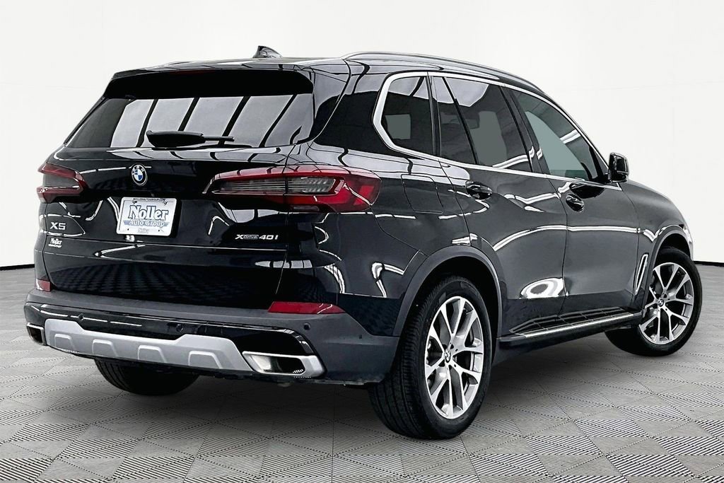 Used 2023 BMW X5 xDrive40i AWD/4WD image 2