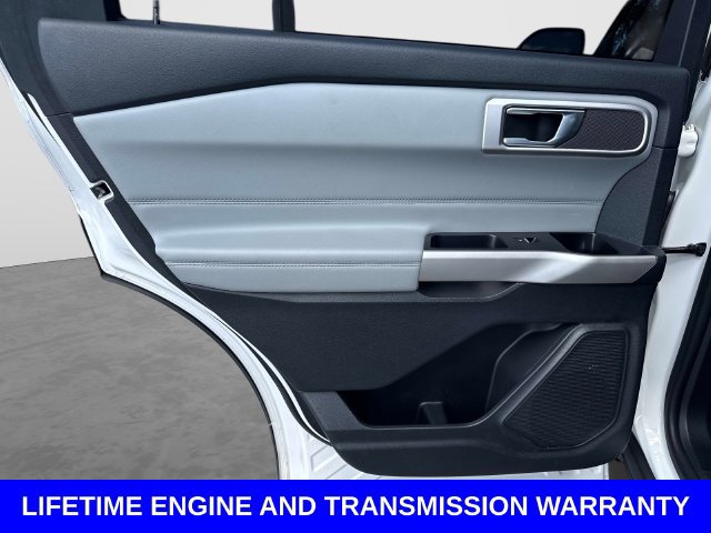 Certified 2022 Ford Explorer XLT w/ Equipment Group 202A RWD image 14