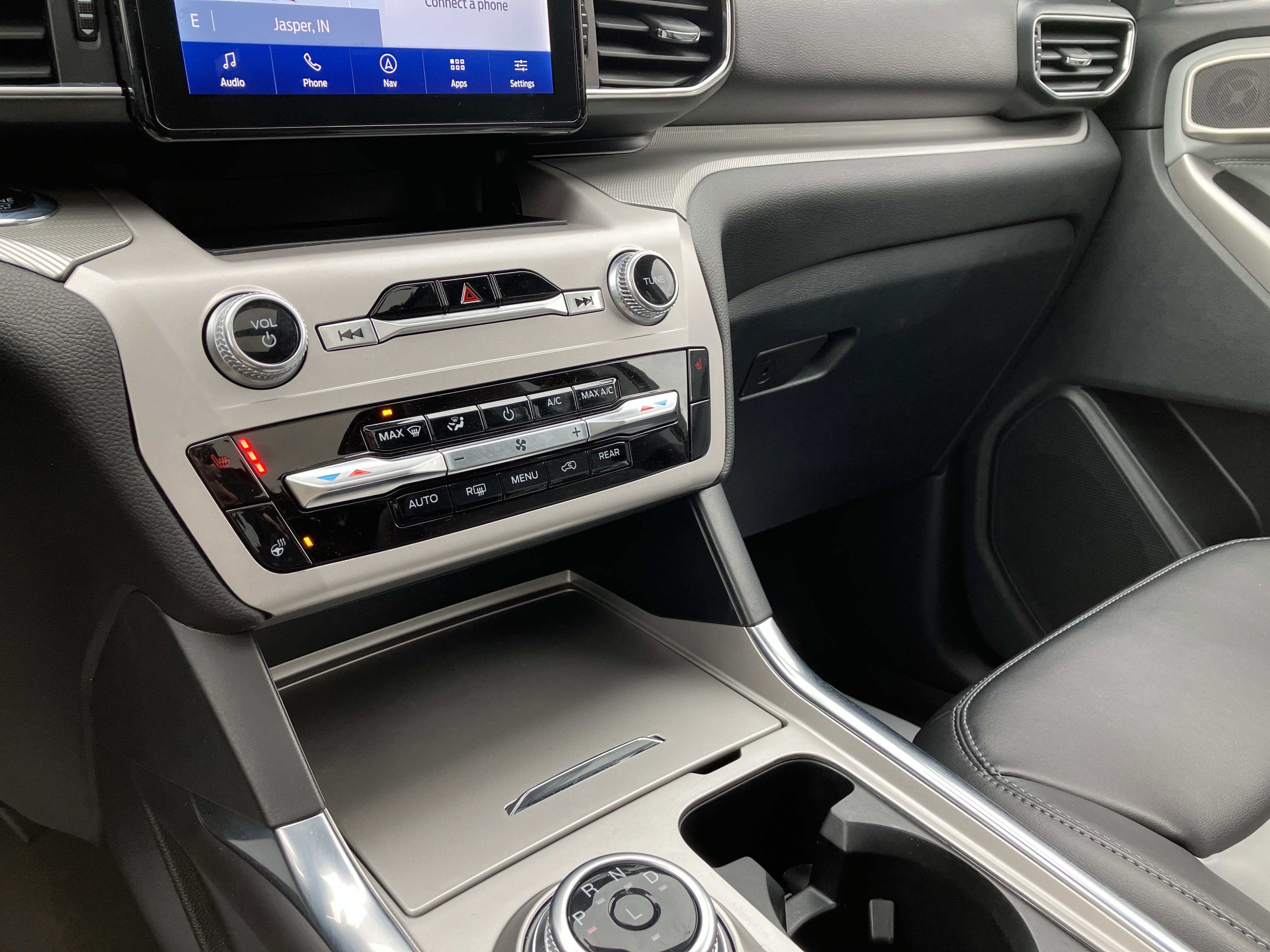 Certified 2023 Ford Explorer XLT w/ Equipment Group 202A