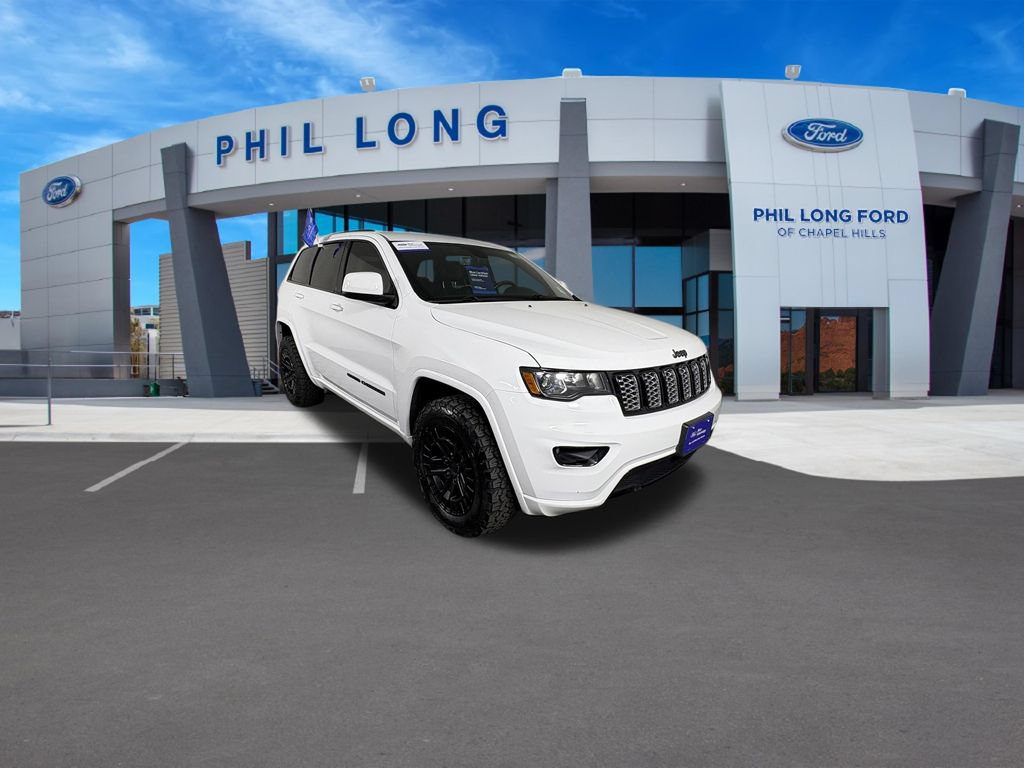 Used 2018 Jeep Grand Cherokee Altitude AWD/4WD image 7