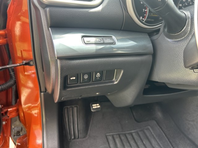 Used 2022 Nissan Maxima SR w/ Sport Mat Group FWD image 11