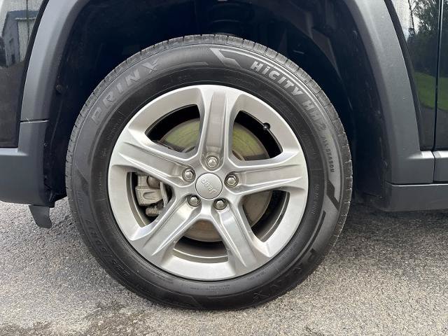 Used 2024 Jeep Compass Latitude AWD/4WD image 22