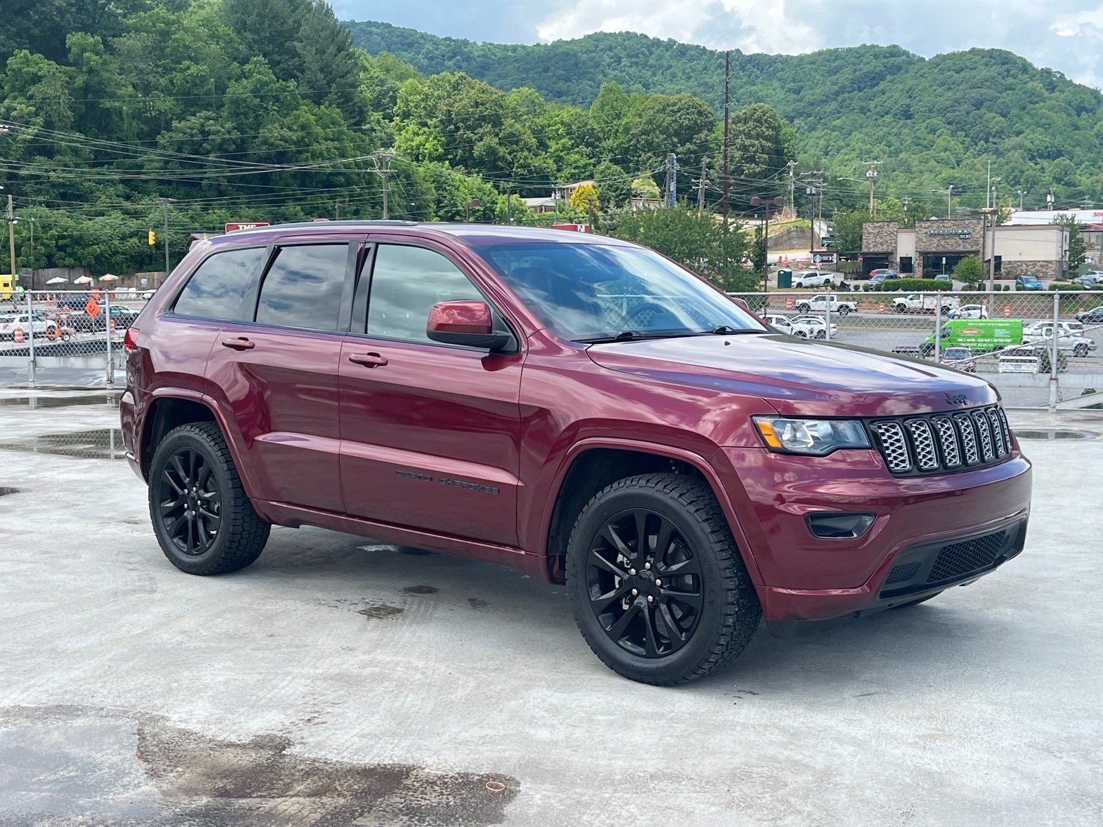 Used 2018 Jeep Grand Cherokee Altitude